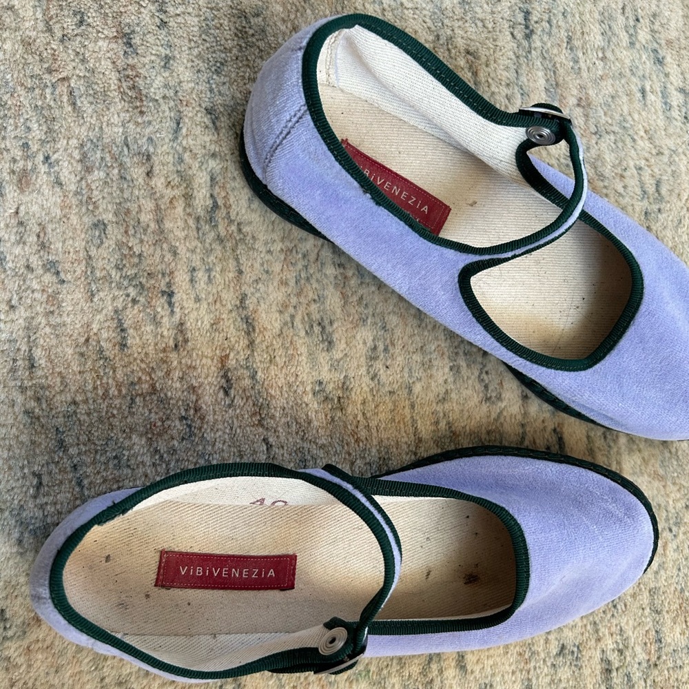 ViBi VENEZiA Mary Jane Flats in Lavender - Picture 5 of 7